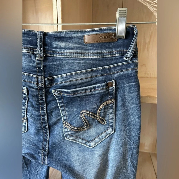 Wallflower Skinny Jeans - Picture 6 of 10